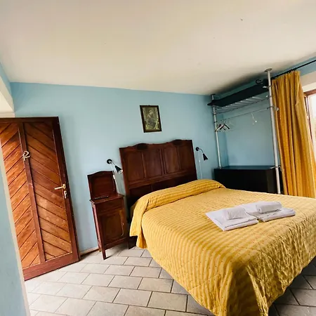 Gallo Alloggio per agriturismo