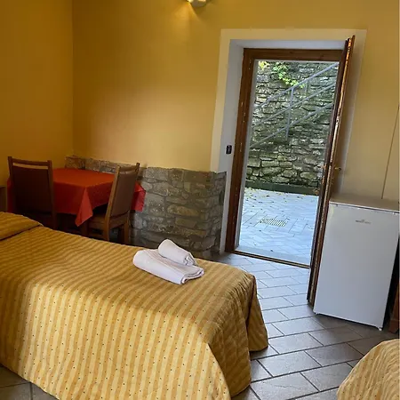 Gallo Alloggio per agriturismo