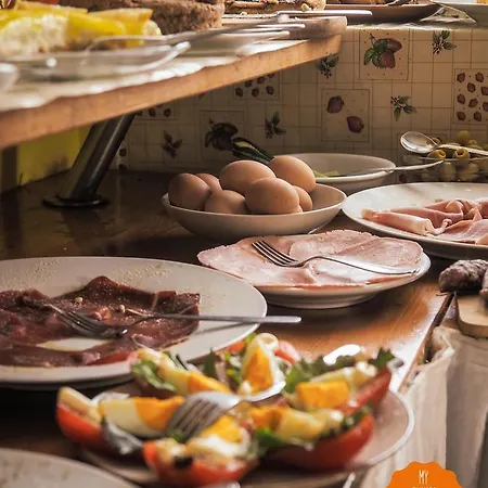 Gallo Alloggio per agriturismo *