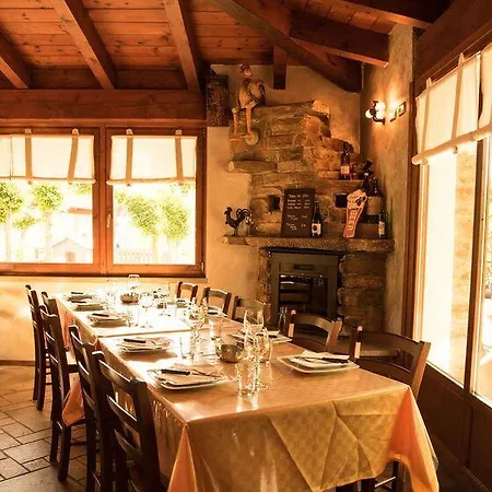 Gallo Alloggio per agriturismo Cortemilia