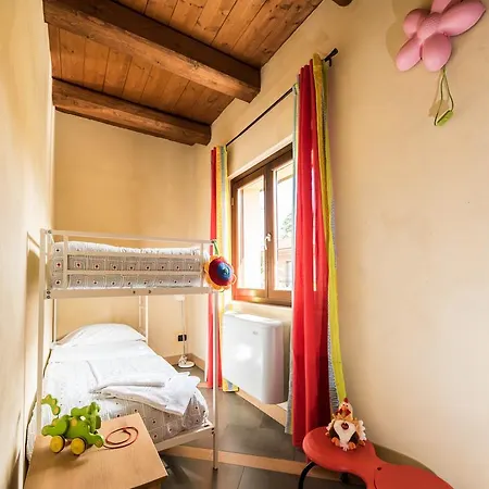 Gallo Alloggio per agriturismo Cortemilia