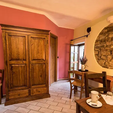 Gallo Alloggio per agriturismo